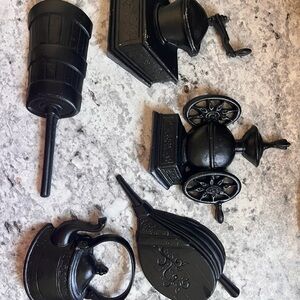 Black Cast Iron Kitchen Decor Set